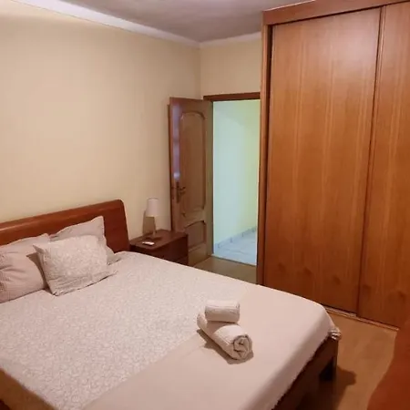 Paradisiaco. * 蒙卡拉帕乔